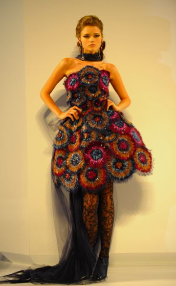 Illustration for article titled Chanel Haute Couture An Expensive Hit & Miss